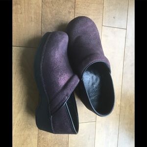 Dansko Clogs. Purple suede. 38. in great shape.
